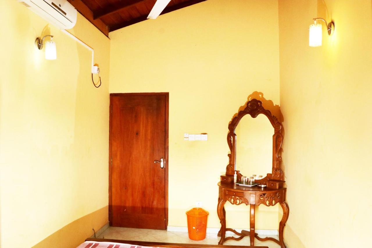 Ariyadasa Apartment